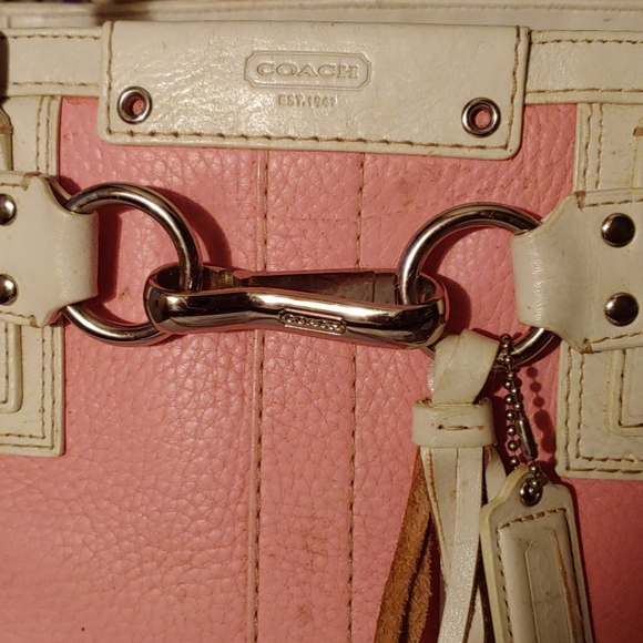 SOLD.......Coach bag - Picture 2 of 16